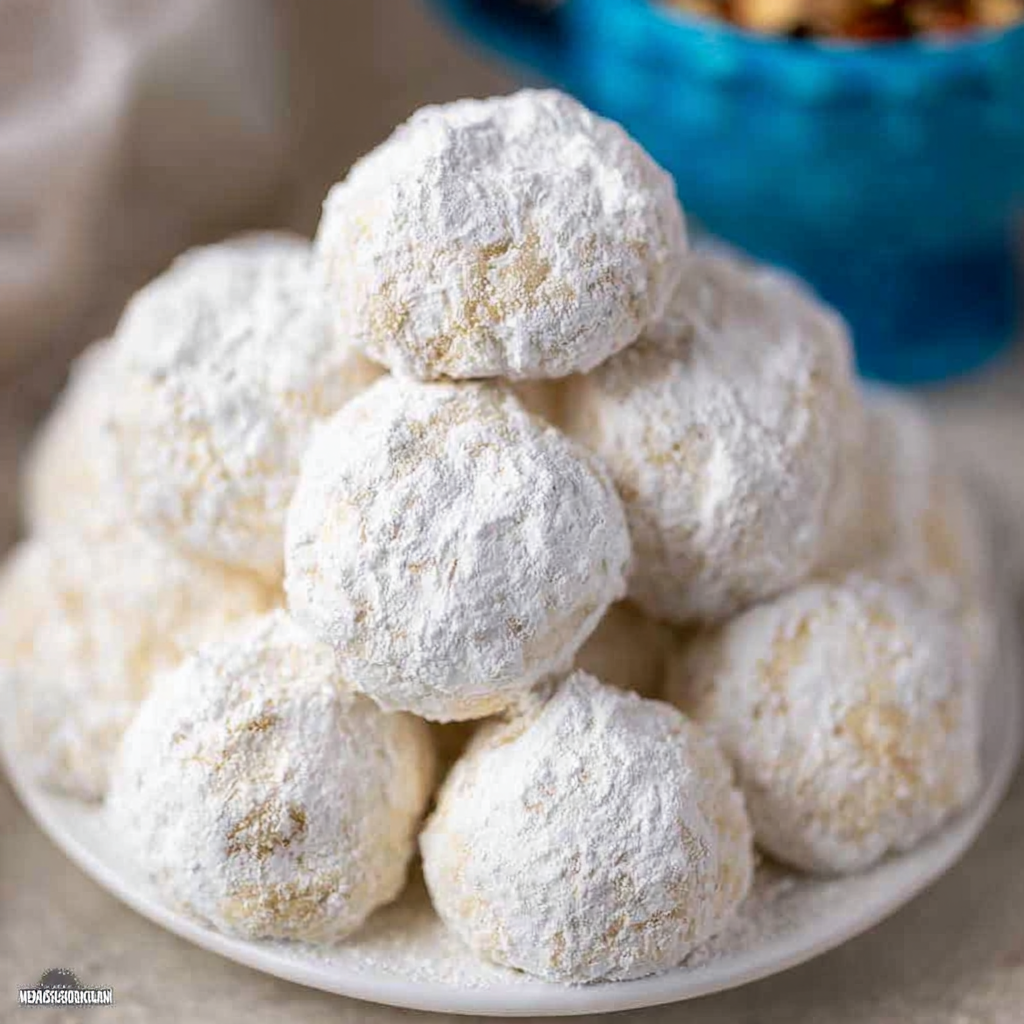 Easy Keto No-Sugar Low Carb Pecan Snowball Bites!