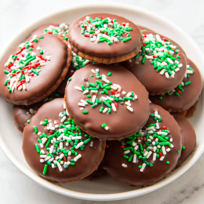 Quick Holiday Mint Chocolate Cracker Delights!