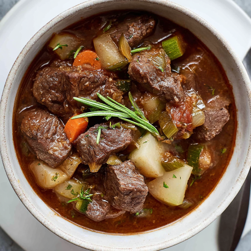 Hearty Keto Beef Stew: Simple, Delicious & Low-Carb!