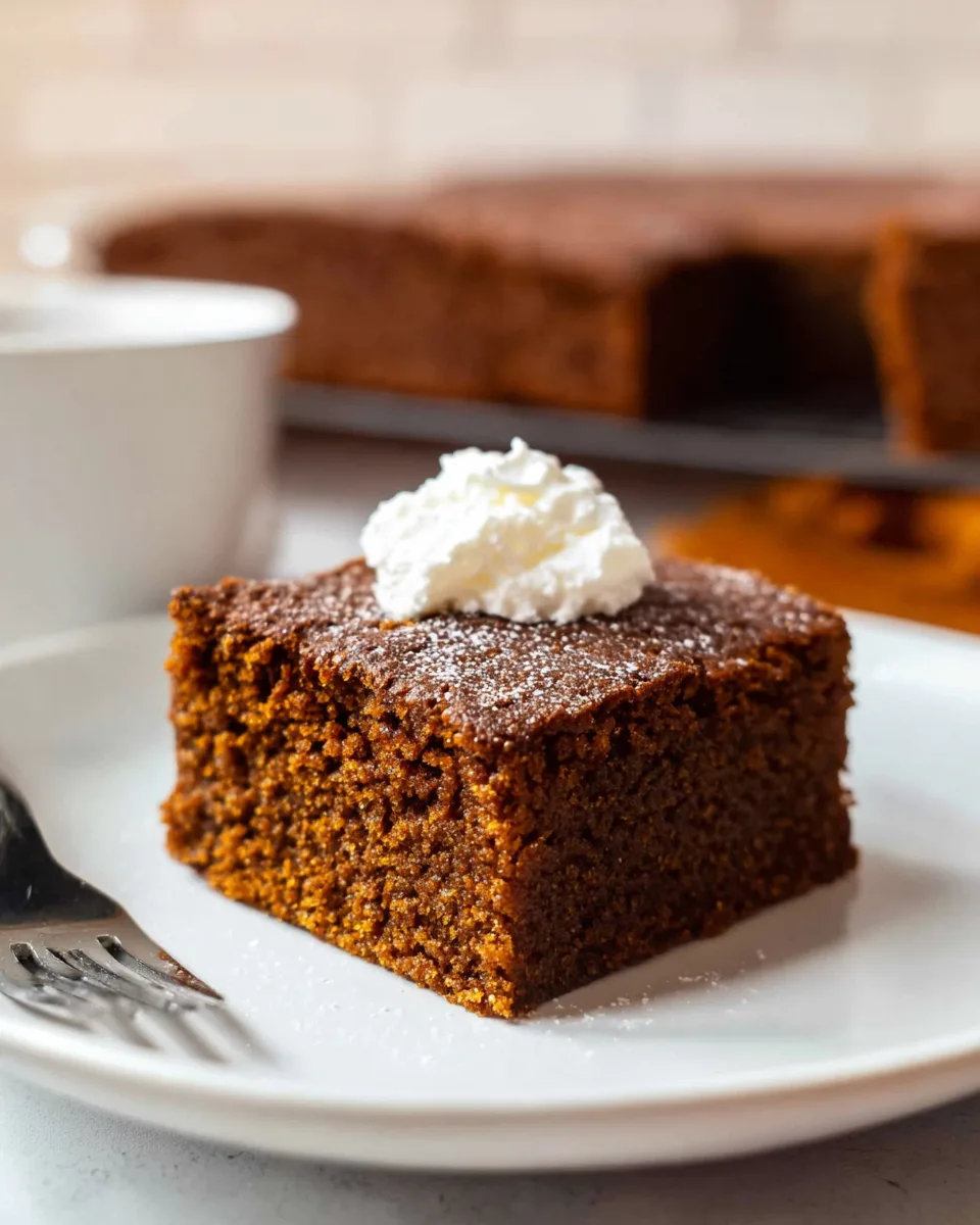 Easy Old-Fashioned Molasses Cake: A Classic